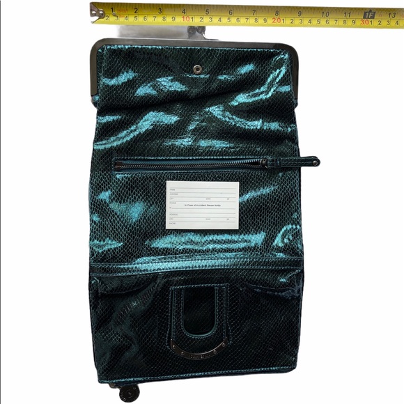 Nine West Reversible Black Green Clutch Snake Pattern On Both Sides Kiss Lock - Picture 6 of 15